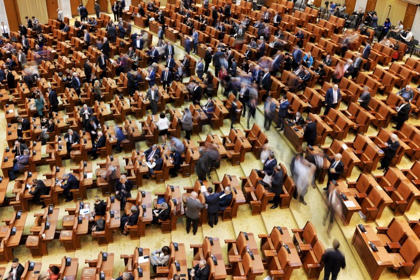 Legea stării de alertă a fost votată de parlamentari