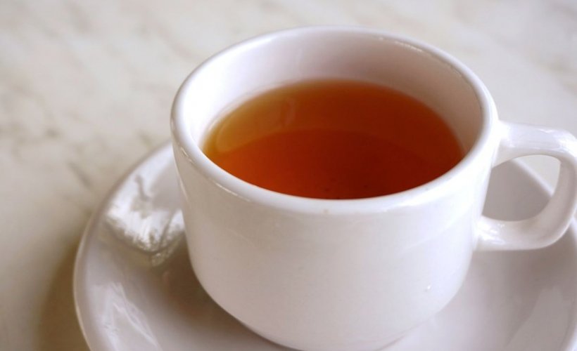 Ceaiul minune care îți detoxifică organismul și te ajută la slăbit! Câte căni trebuie să bei pe zi. Se găsește la orice plafar