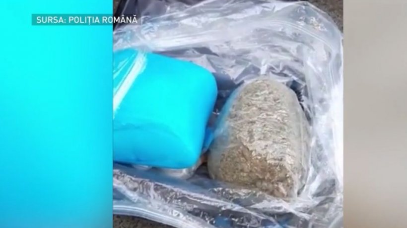 Doi bărbaţi din Bucureşti au fost prinşi în flagrant când vindeau 5 kilograme de cannabis
