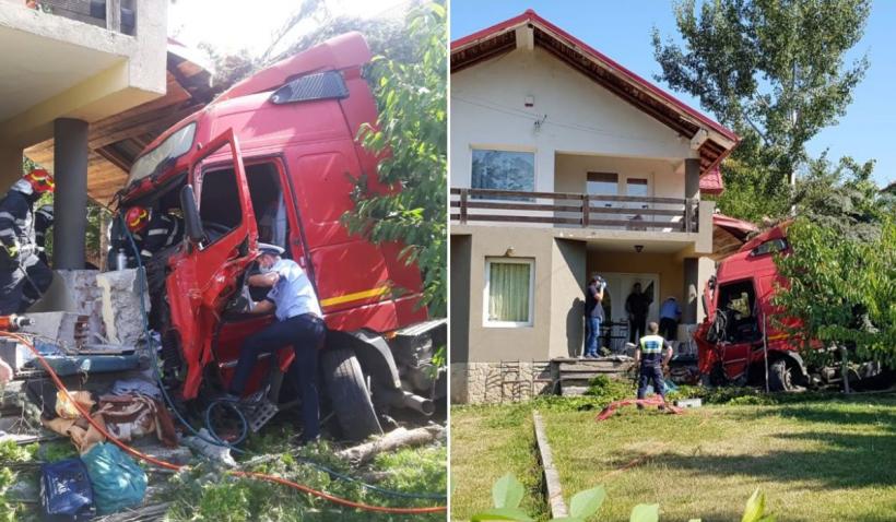 Fetiță de trei ani ucisă de un TIR, în timp ce se juca în curtea casei,