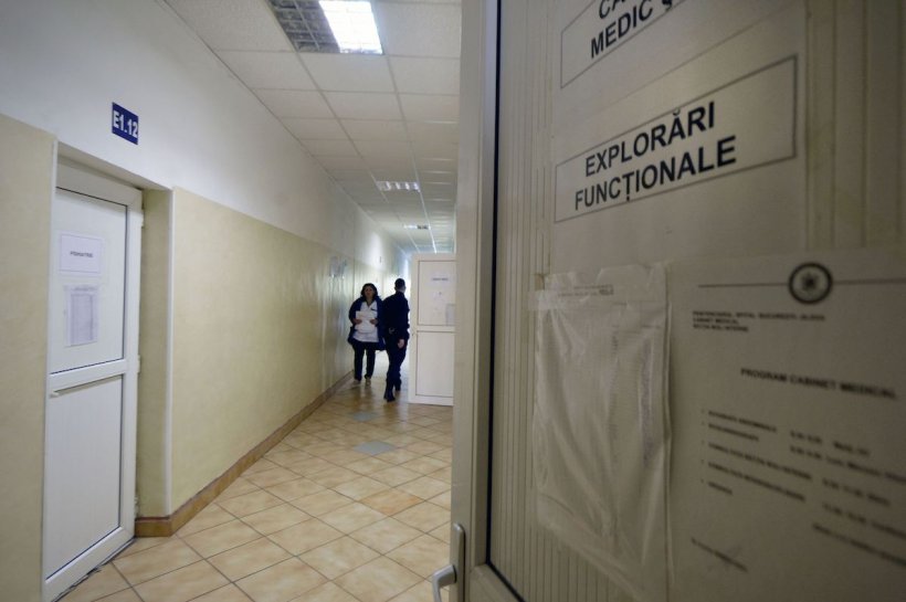 O infirmieră a plătit 3.000 de euro pentru a se angaja la un spital din Galați