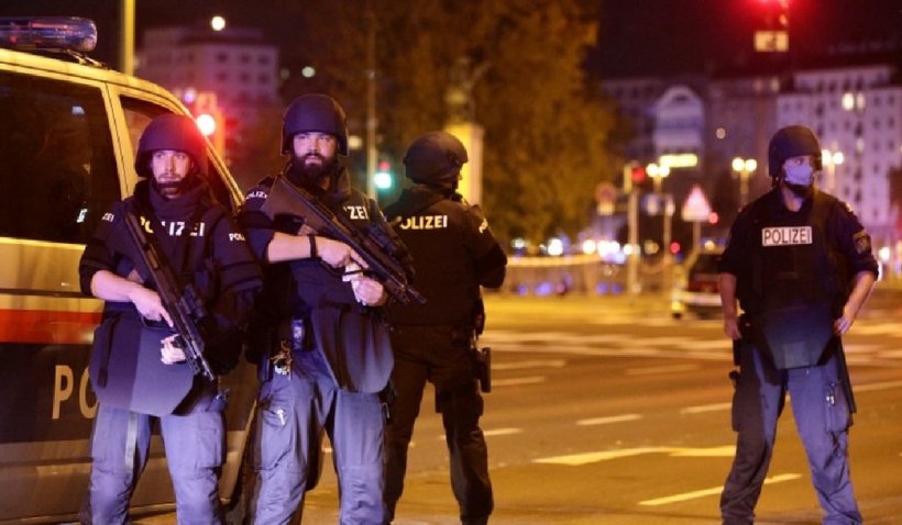 Atac terorist la Viena! Trei civili și un atacator au murit. Alte 15 persoane au fost rănite