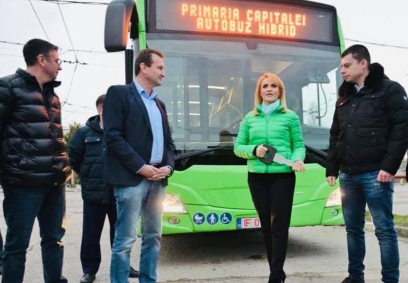 Gabriela Firea: Au ajuns în București și ultimele autobuze Hybrid Mercedes Citaro