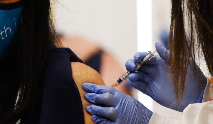Reacție alergică severă la vaccinul anti-COVID, în SUA: O asistentă din Alaska ajuns la terapie intensivă după ce a fost vaccinată