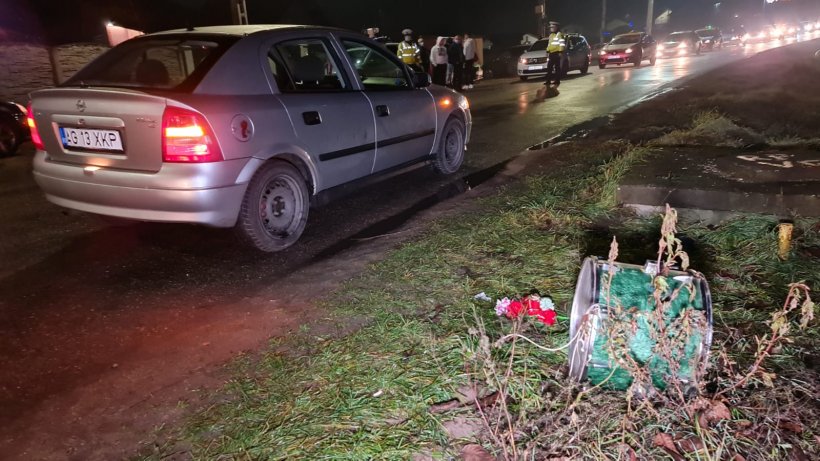 O fetiţă de 10 ani aflată la colindat a murit de Revelion, după ce a fost lovită de o maşină 152