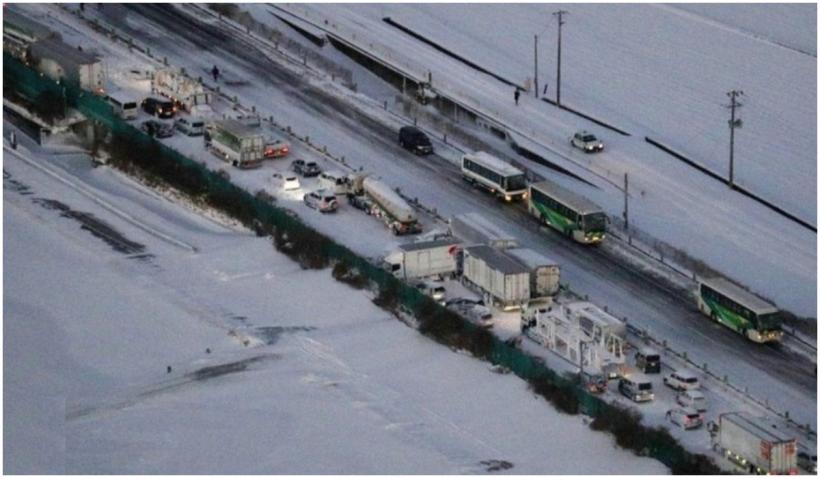 Accident cu 130 de maşini pe o autostradă din Japonia | Antena 3