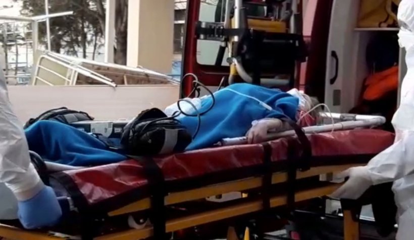 O bătrână de 82 de ani, lovită pe trecerea de pietoni de o mașină a Poliţiei care mergea la un alt accident
