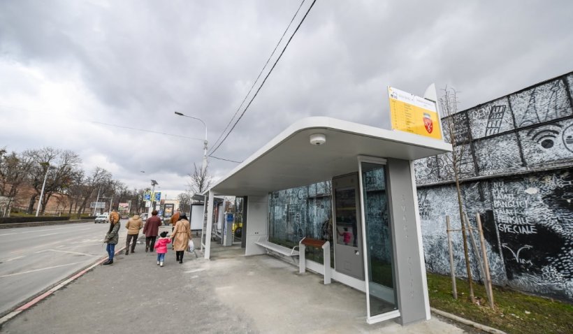 Cum arată prima stație smart de autobuz din țară: A fost deja dată în funcțiune