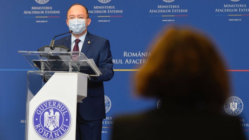 Reacţia ministrului de Externe în cazul românilor blocaţi pe aeroportul din Cancun: ''Este inadmisibil ceea ce se întâmplă''
