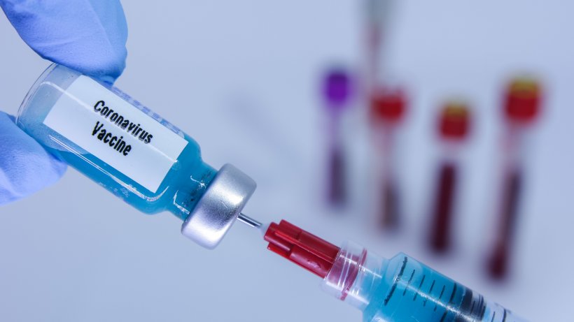 Cine se poate vaccina cu serul Astra Zeneca contra COVID