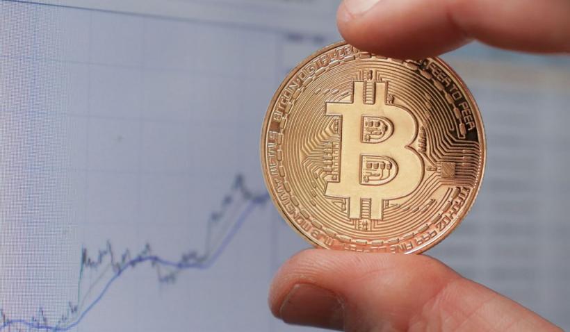 100 de investiții în bitcoin valorează astăzi