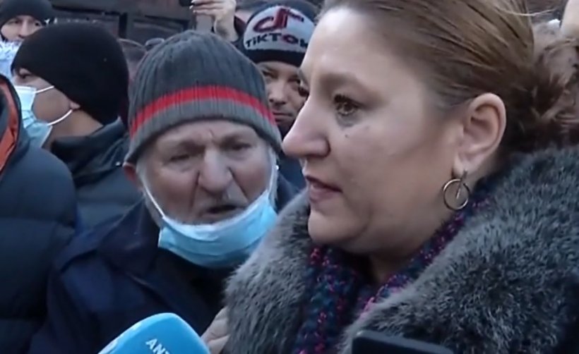 Diana Șoșoacă, în lacrimi printre mineri. ”Există atâta durere și autoritățile nu iau atitudine!” Revoltă în Valea Jiului
