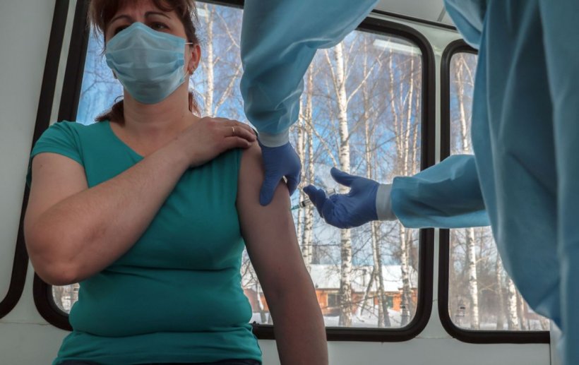 O femeie din județul Olt a făcut șoc anafilactic după vaccinare