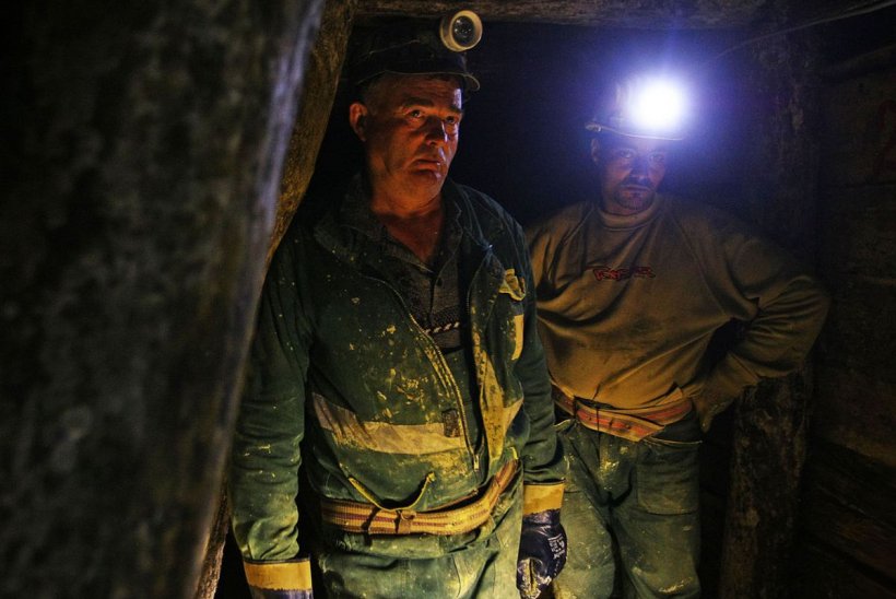 Minerii blocaţi în subteran ies la suprafaţă. Ei sunt hotărâţi să continue protestele, după ce timp de 11 luni nu şi-au primit banii