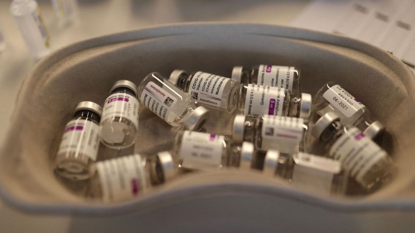 Nouă sute de milioane de doze de vaccin, vândute pe piața neagră! Nimeni nu știe ce se află flacoane