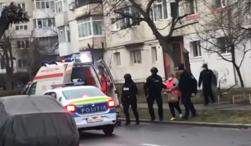 Fratele muncitorului ucis la Oneşti: "Soția și fiica ucigaşului au încercat să îl sechestreze pe administratorul apartamentului. Poliția a zis că sunt nebune!"