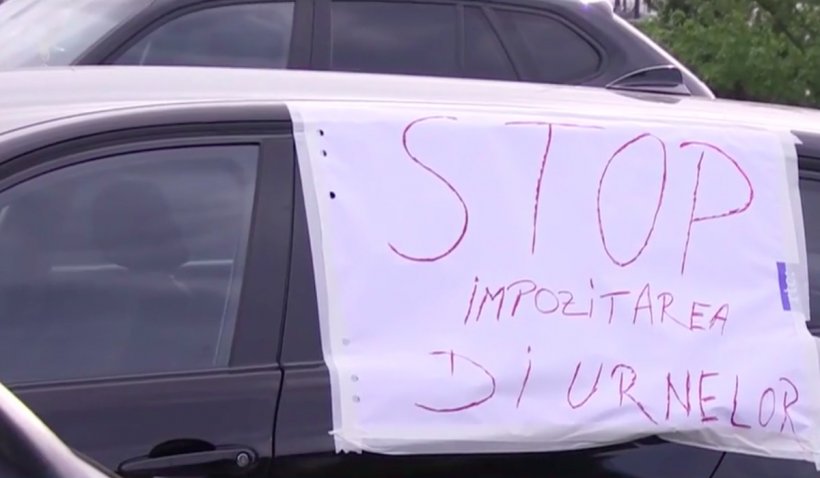 Transportatorii de marfă protestează împotriva ANAF, pe drumul dintre București și Ploiești: "Vin să ne impoziteze diurna. Suntem bambilici"