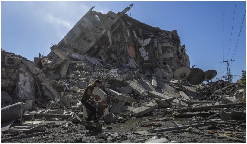 Un atac al armatei israeliene a lovit o clădire-turn din Gaza unde erau birourile agențiilor Associated Press și Al Jazeera
