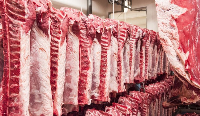 Carnea de porc se va scumpi cu 25% în Europa, din cauza cererii mari din China. Specialist: "România are o producţie deficitară"