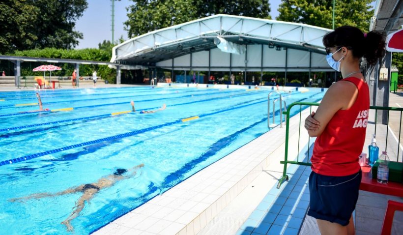 6 copii s-au intoxicat cu clor la piscină, în Constanța