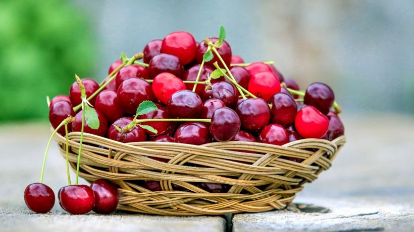 Cireșele din piețe, un pericol pentru sănătate! Cum evităm fructele stropite cu substanțe toxice
