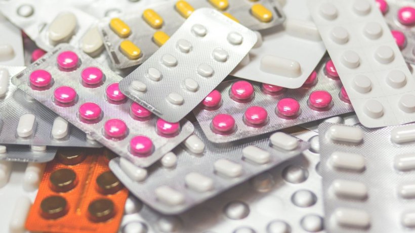 Pericolul din pastilele pe care le folosesc tot mai mulți români: ”Pot face mai mult rău decât bine!”