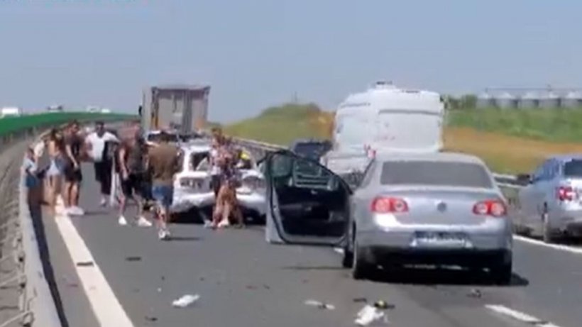 Încă un accident pe Autostrada Soarelui! Mai multe persoane au fost rănite