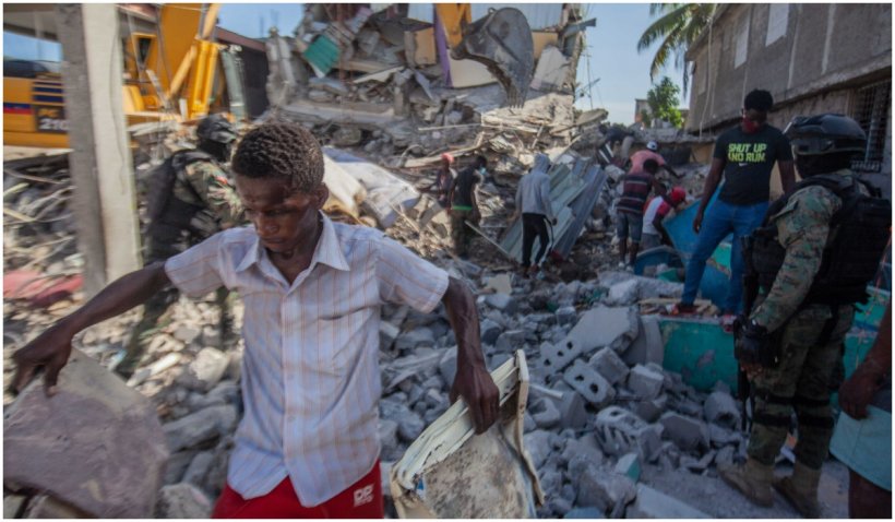 Imagini dramatice după cutremurul devastator din Haiti