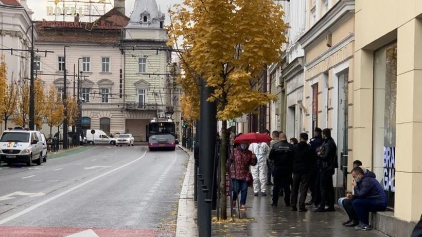 Doi tineri au murit intoxicați cu monoxid de carbon. Cum i-au descoperit polițiștii într-un apartament din Cluj