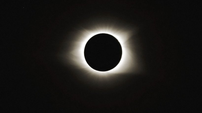 Eclipsă de Soare 4 decembrie 2021. Imagini de la cel mai spectaculos eveniment astronomic al finalului de an