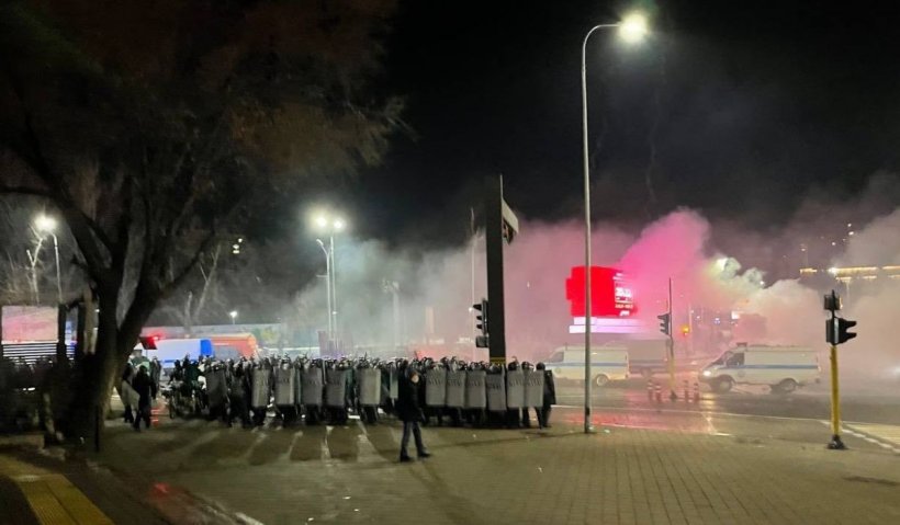 Revoltele din Kazahstan: Autoritățile au deschis focul asupra protestatarilor pașnici în cel mai mare oraș din țară