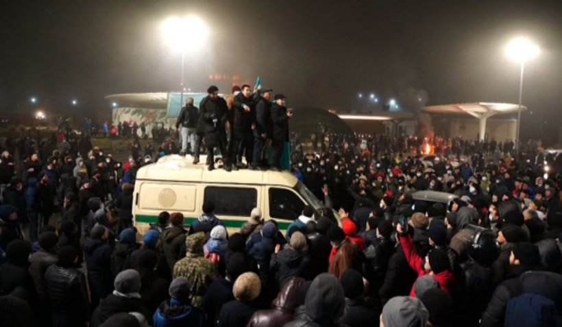 Culisele revoltei cu zeci de morți și sute de răniți din Kazahstan, o țară dominată zeci de ani de familia Nazarbaev. Asemănări cu modelul consacrat de Nicolae Ceaușescu în România