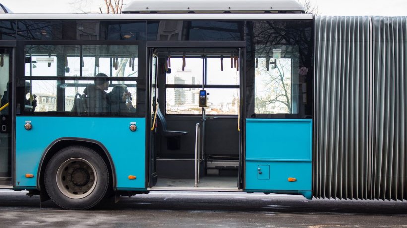 STB a descoperit cum se fură combustibil din autobuze. Supraconsum de peste 220 de tone de motorină în 2021 la autobaze  