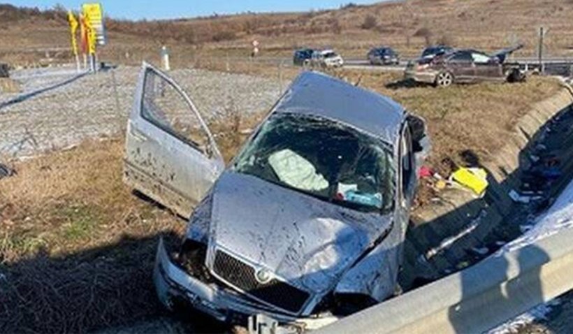 Un tânăr de 19 ani a vrut să se sinucidă şi a provocat un accident grav în Lugoj, Timiş. Patru persoane, printre care şi un copil, au fost rănite