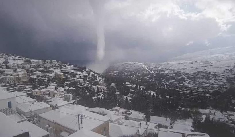 Iarnă extremă în Grecia și Turcia. O tornadă uriașă, filmată în insula greacă Andros