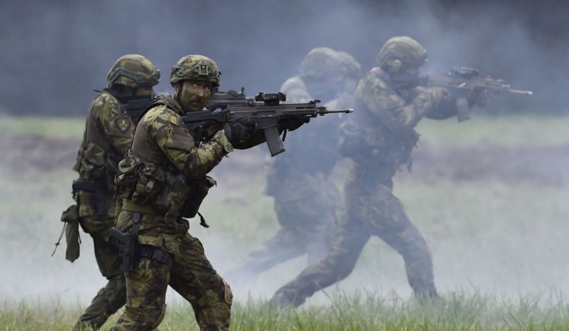 SUA pregătesc trimiterea de mii de soldați în România înainte ca Putin să invadeze Ucraina