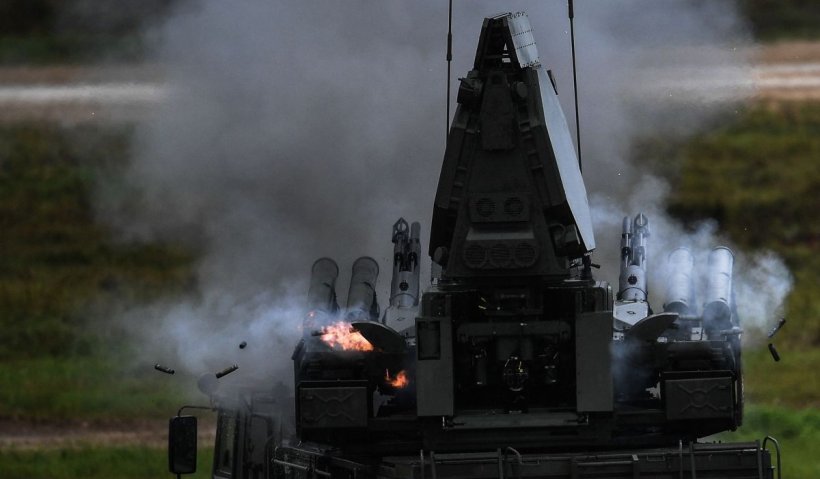 Rusia anunță "încheierea exercițiilor" la granița cu Ucraina și trimite mai multe rachete în Belarus
