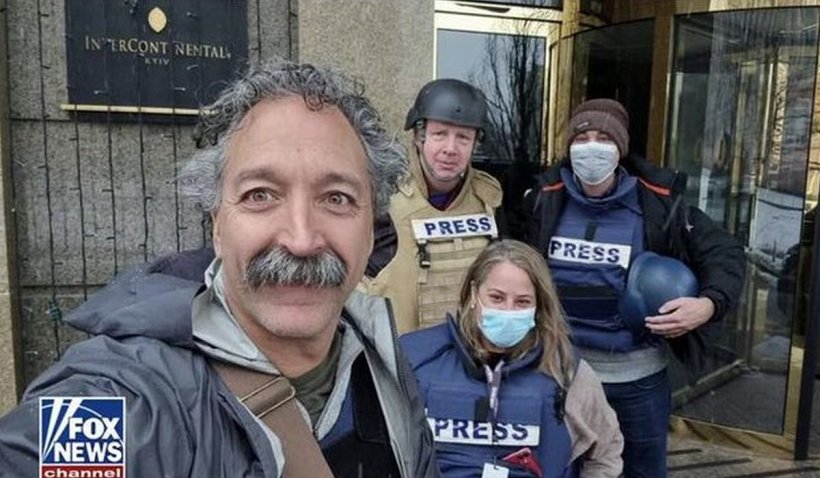 Cameramanul Fox News Pierre Zakrzewski a fost ucis într-un atac în apropiere de Kiev