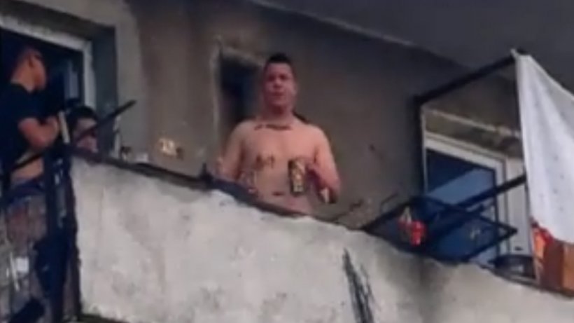 Patru tineri au încins un grătar în balcon și l-au scăpat de la etajul 8, în Focșani. Ce a urmat