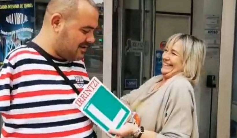 Un român din Spania cu ambele brațe amputate a obținut permisul de conducere. A depus eforturi 10 ani pentru visul său