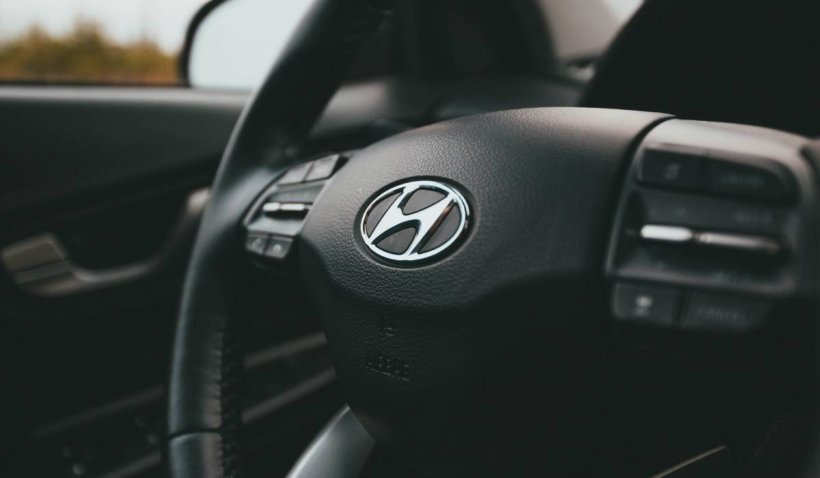 Hyundai recheamă în service sute de mii de mașini din cauza unei probleme la centurile de siguranță. Mai mulți șoferi au fost răniți