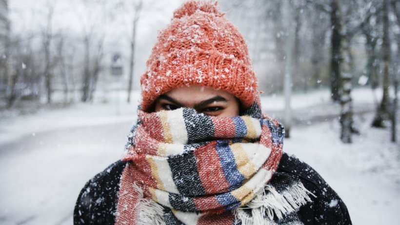 Ce să nu faci niciodată când este frig afară! Tudor Ciuhodaru: ”Crește riscul de infarct cu 2%!”