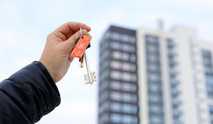 Noi reguli pentru proprietarii de locuinţe. Legea a intrat deja în vigoare | Ce trebuie să ştie românii care sunt cumpărători sau moştenitori