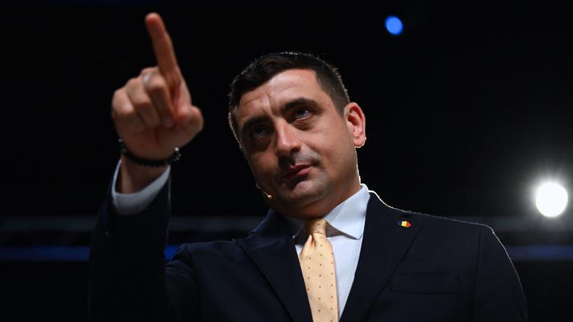 George Simion a fost reclamat la CNDC pentru postarea în care îi discriminează şi ameninţă pe românii „bezmetici” care îl critică