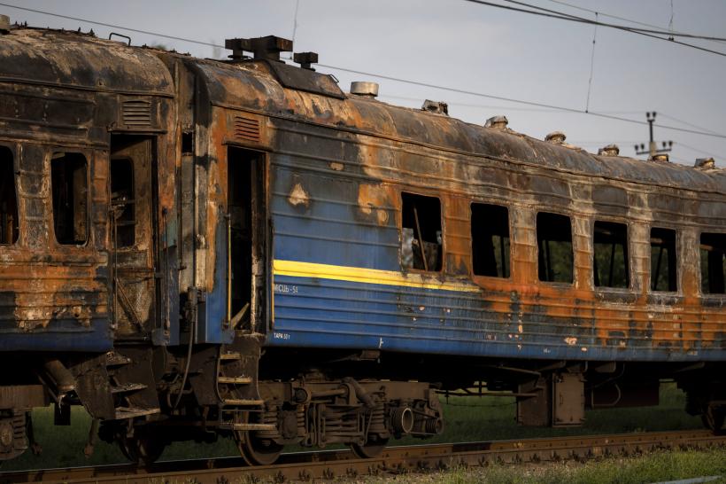 Putin ignoră propunerea de armistițiu și bombardează masiv Ucraina. Un tren a fost lovit de drone. Lovituri și în Odesa