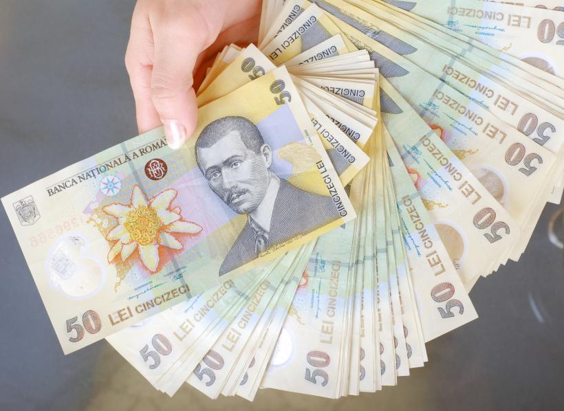 Românii au investit peste 13 miliarde de lei în titluri de stat Tezaur, în acest an. O nouă ediție a început astăzi