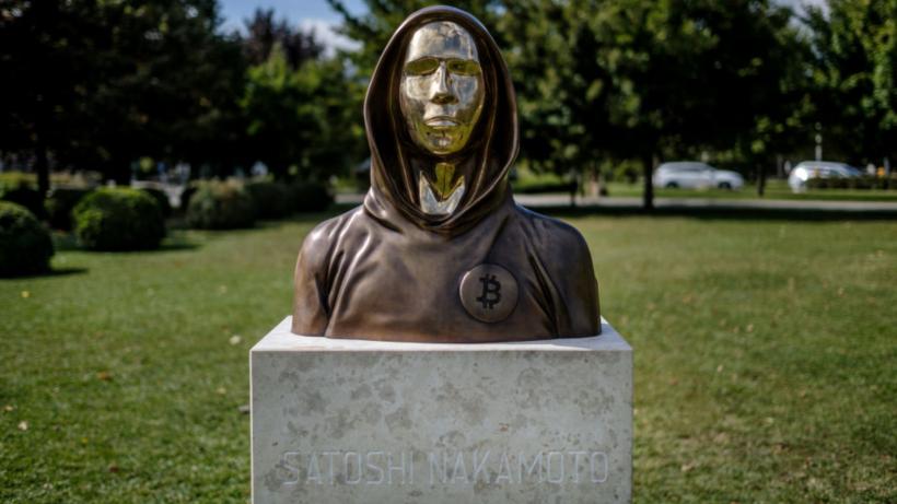 Cel mai mare și bine păstrat secret de pe internet: Cine este Satoshi Nakamoto, creatorul Bitcoin. Un documentar arată „suspectul”