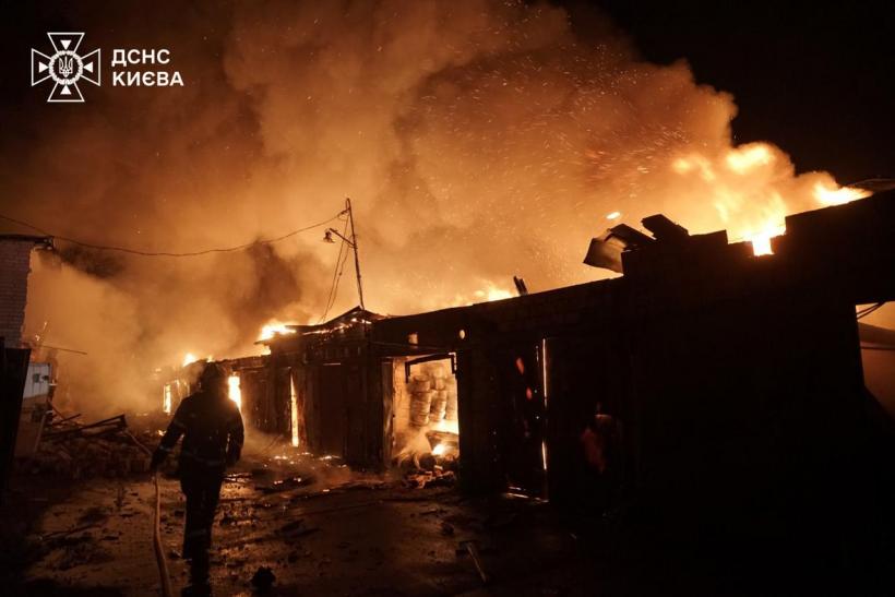 Rușii au atacat Ucraina cu drone și bombe ghidate. Luni au fost 133 de lupte pe front. Harta care arată avansul rușilor în ultimele ore