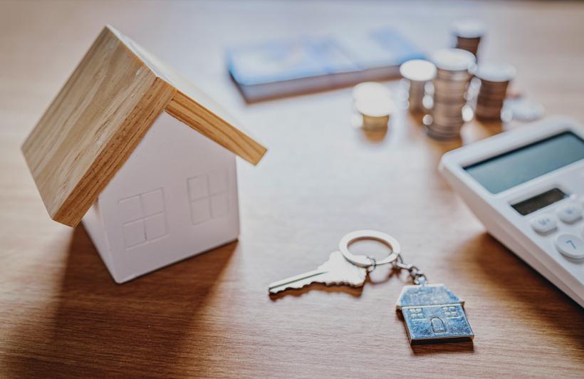 Blocaj major pe piața imobiliară. Prețurile locuințelor au explodat, iar vânzările scad dramatic