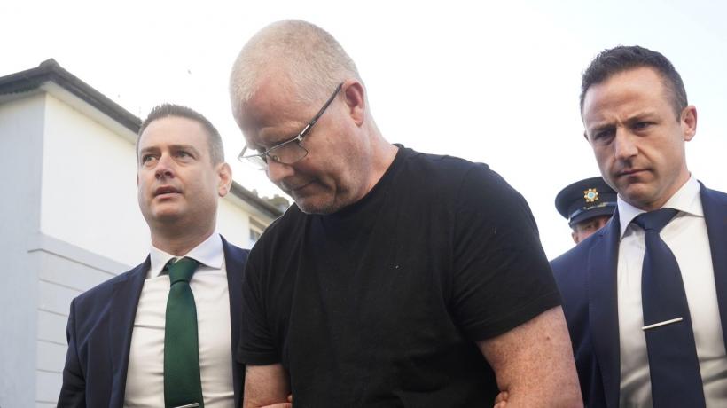 Un bărbat și-a dat soția dispărută în 2017. Polițiștii care o căutau au observat ceva ciudat în betonul din casă abia după 6 ani